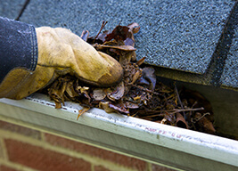 clean gutters Toledo roofing contractor